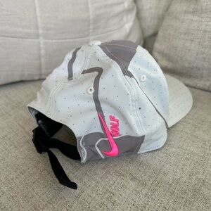 Nike Classic 99 Pink Golf Hat